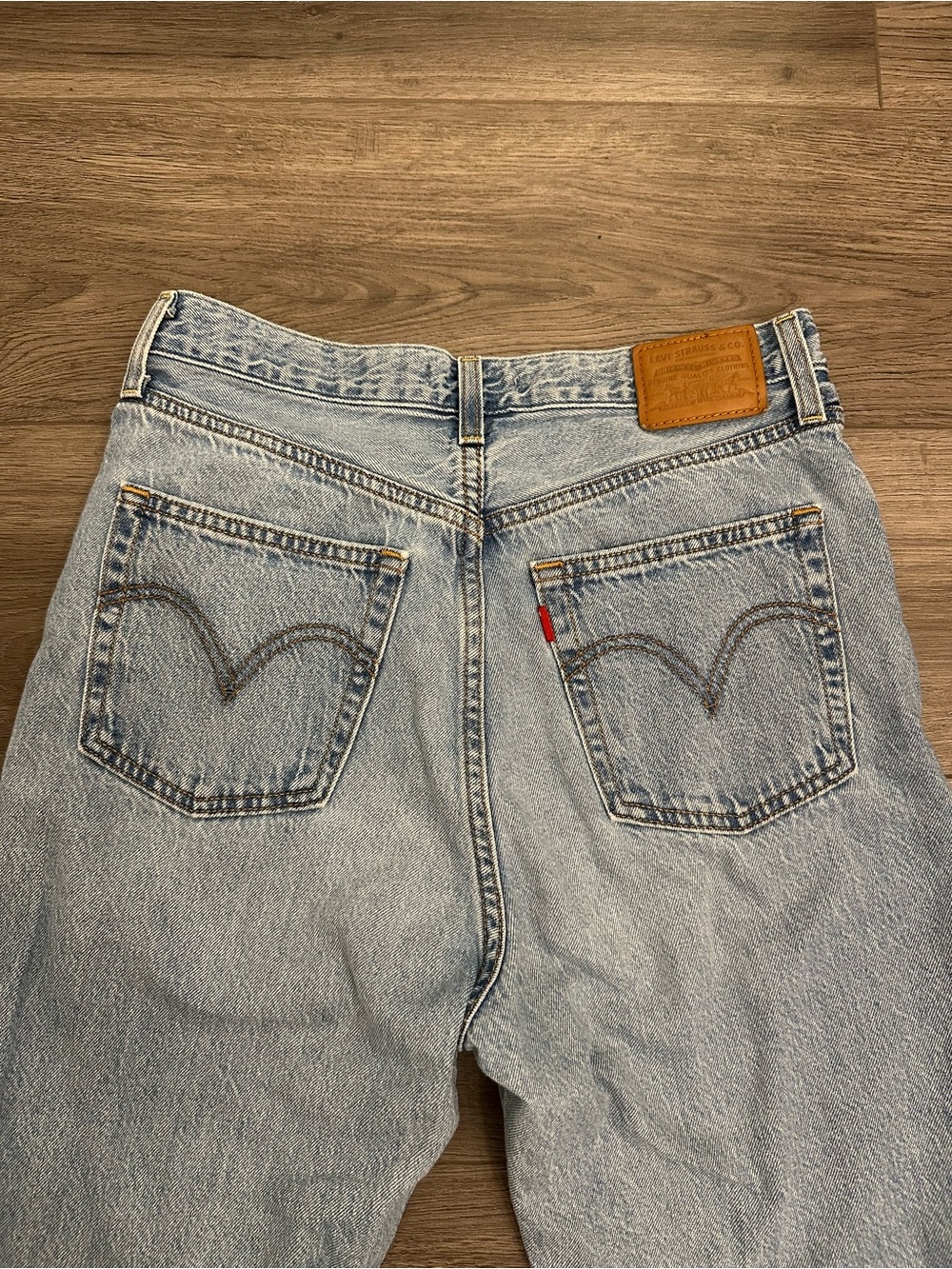 Levi's Ribcage Straight Ankle Jeans - Light Wash Straight Leg Jeans